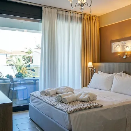 Agnes Deluxe 3* Пефкохори