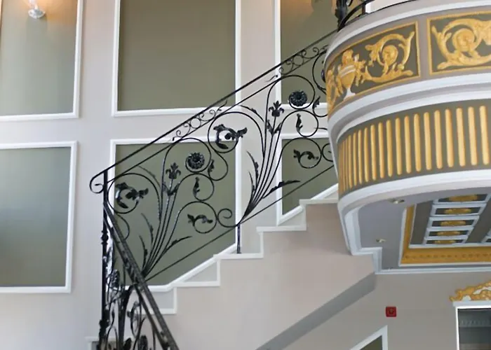 Hotel Agnes Deluxe 3*