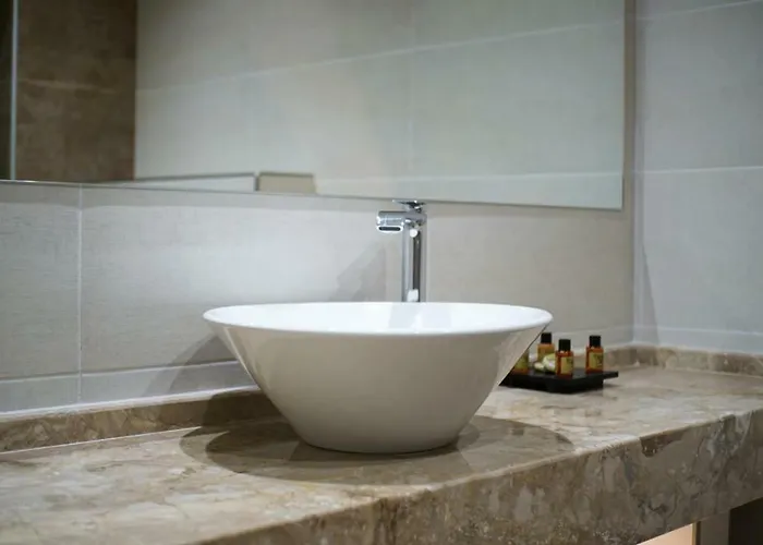 Hotel Agnes Deluxe 3*