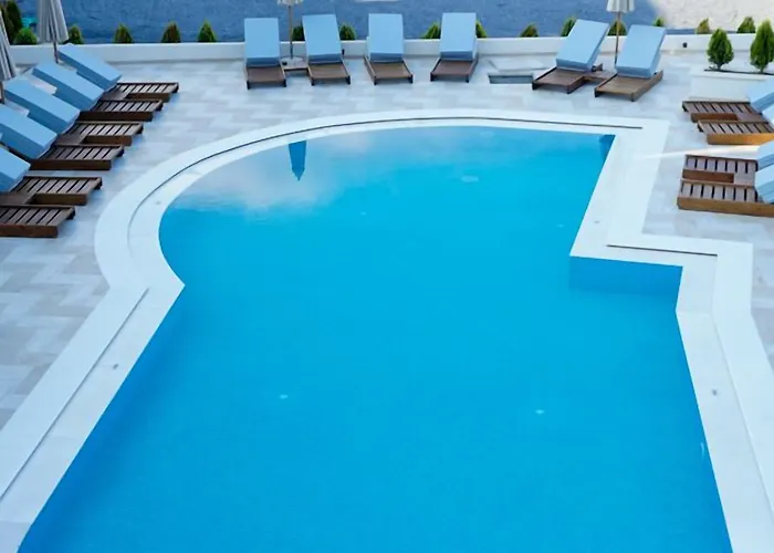 Hotel Agnes Deluxe 3*