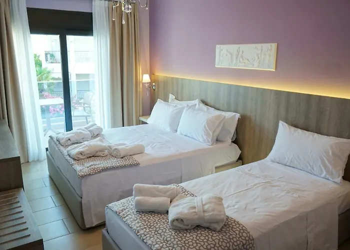 Agnes Deluxe Hotel